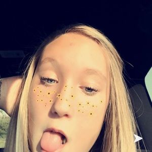 Meet your Posher, Hayley